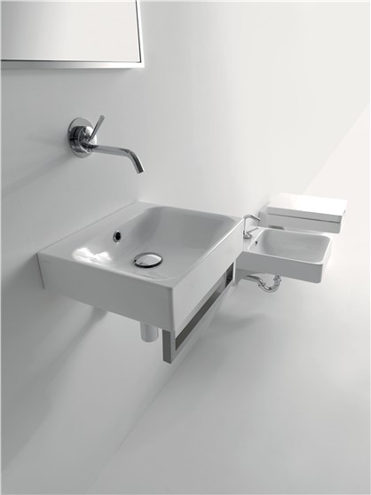 Lavabo 40x35 cod 3539, Vaso unico cod 3514, Vaso sospeso cod 3524